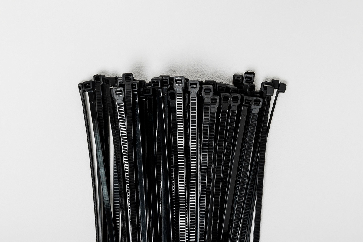 Хомут-стяжка кабельная 2,5х200 нейлон черн (уп.100шт) DYNEL