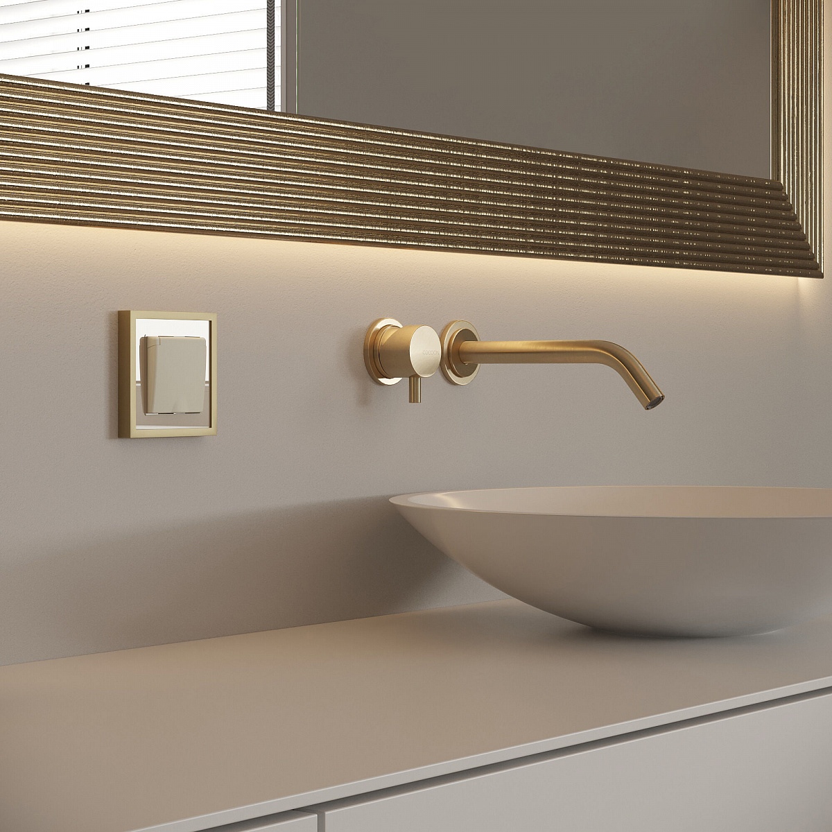 Рамка из металла на 1 пост Baguette айвори/латунь W0012851